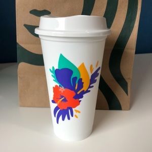 🌺 Starbucks reusable cup!